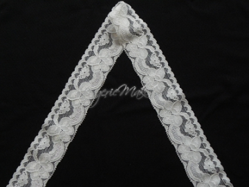 cremekleurig elastisch strokenkantje 3,5 cm